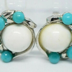 Crown Trifari Blue White Cabochon Acrylic